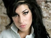 Bóng đá anh, ngoại hạng anh, lịch thi đấu euro 2012, Lợi dụng ảnh của Amy Winehouse để bán ma túy